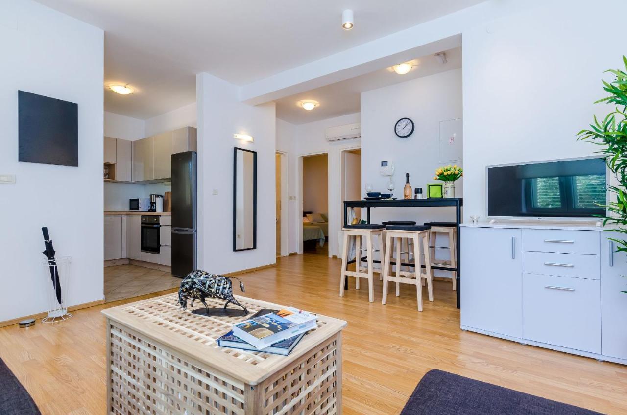 Private Garden Apartment ドゥブロブニク エクステリア 写真