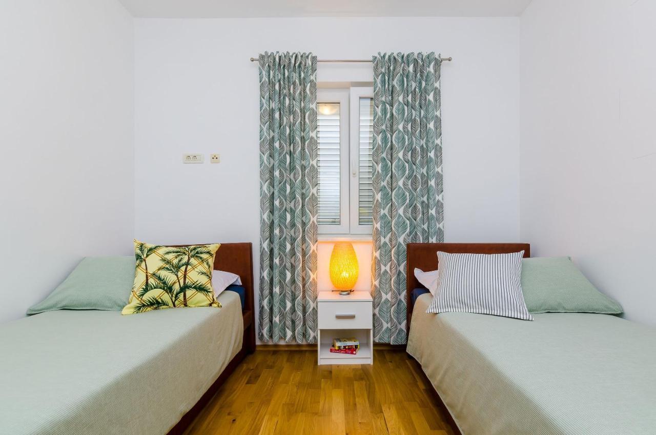 Private Garden Apartment ドゥブロブニク エクステリア 写真